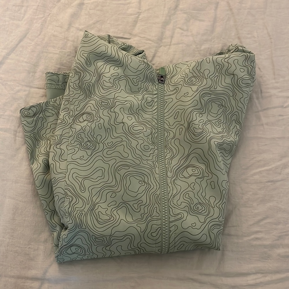 Small full zip balance jacket